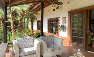 Venta de Finca El Retiro, independiente, a 4km del parque, pesebreras