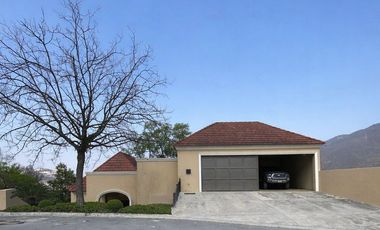 CASA RENTA LAS CALZADAS $160,000 MN | RECIEN REMODELADA