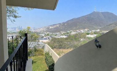CASA RENTA LAS CALZADAS $160,000 MN | RECIEN REMODELADA