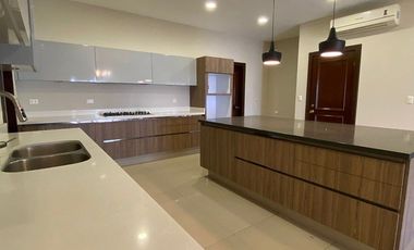 CASA RENTA LAS CALZADAS $160,000 MN | RECIEN REMODELADA
