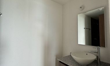 Departamento en renta en Sky View en Zona Esmeralda nuevo y equipado