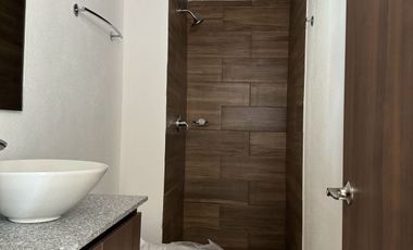 Departamento en renta en Sky View en Zona Esmeralda nuevo y equipado