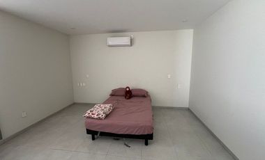 ¡Ubicación Premium! Casa amplia y moderna a pasos de Galerías Santa Anita.