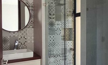 ¡Ubicación Premium! Casa amplia y moderna a pasos de Galerías Santa Anita.