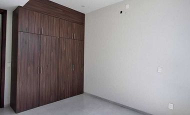 ¡Ubicación Premium! Casa amplia y moderna a pasos de Galerías Santa Anita.