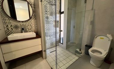 ¡Ubicación Premium! Casa amplia y moderna a pasos de Galerías Santa Anita.