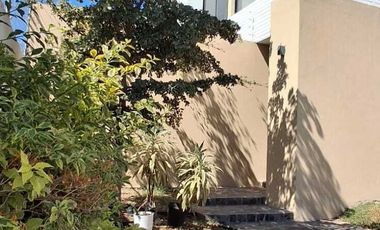 ¡Ubicación Premium! Casa amplia y moderna a pasos de Galerías Santa Anita.