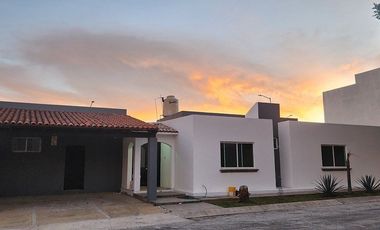 CASA EN RENTA UNA PLANTA