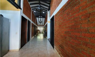 EN VENTA CHALET-HOTEL CAMPESTRE A PUERTA CERRADA