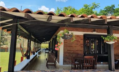 EN VENTA CHALET-HOTEL CAMPESTRE A PUERTA CERRADA