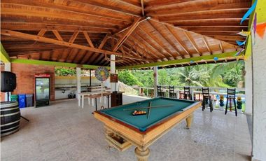 EN VENTA CHALET-HOTEL CAMPESTRE A PUERTA CERRADA