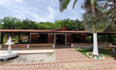 EN VENTA CHALET-HOTEL CAMPESTRE A PUERTA CERRADA