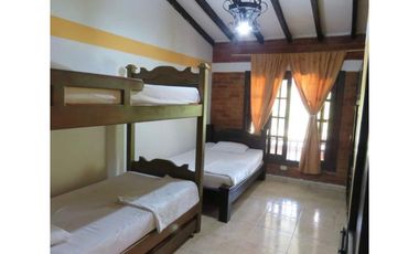 EN VENTA CHALET-HOTEL CAMPESTRE A PUERTA CERRADA