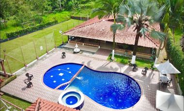 EN VENTA CHALET-HOTEL CAMPESTRE A PUERTA CERRADA