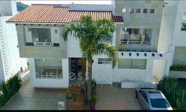 Hermosa Casa en Bosque de Tzalam, Zona Esmeralda.