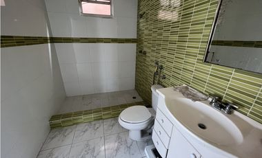 ALQUILER DE CASA EN ALTOS DEL BOSQUE EL DORAL 3 niveles