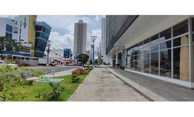 ALQUILER LOCAL EL CARMEN ESQUINA MUY COMERCIAL