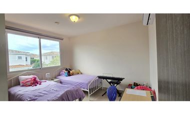 Venta de Casa con Lote Extra en Bosques del Pacífico, Panamá Pacífico