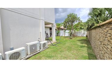 Venta de Casa con Lote Extra en Bosques del Pacífico, Panamá Pacífico