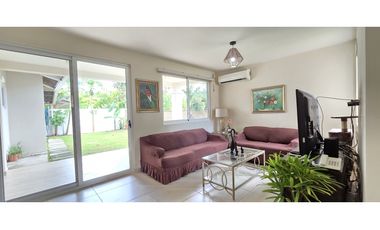 Venta de Casa con Lote Extra en Bosques del Pacífico, Panamá Pacífico