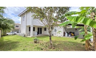 Venta de Casa con Lote Extra en Bosques del Pacífico, Panamá Pacífico