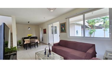 Venta de Casa con Lote Extra en Bosques del Pacífico, Panamá Pacífico