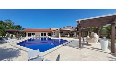 Venta de Casa con Lote Extra en Bosques del Pacífico, Panamá Pacífico