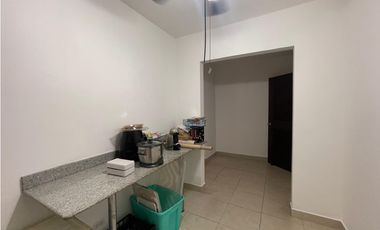 SE ALQUILA CASA EN ALTOS DE PANAMA URB. CASTILLA DE ORO LINEA BLANCA