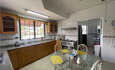 SE ALQUILA CASA EN ALTOS DE PANAMA URB. CASTILLA DE ORO LINEA BLANCA