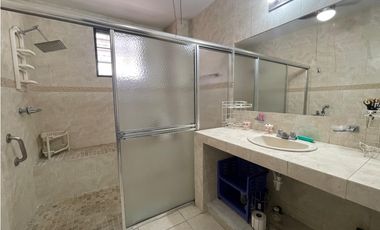 SE ALQUILA CASA EN ALTOS DE PANAMA URB. CASTILLA DE ORO LINEA BLANCA