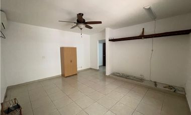 SE ALQUILA CASA EN ALTOS DE PANAMA URB. CASTILLA DE ORO LINEA BLANCA