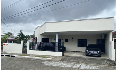 SE ALQUILA CASA EN ALTOS DE PANAMA URB. CASTILLA DE ORO LINEA BLANCA