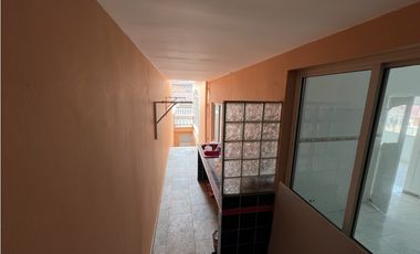 ALQUILER DE CASA EN ALTOS DEL BOSQUE EL DORAL 3 niveles