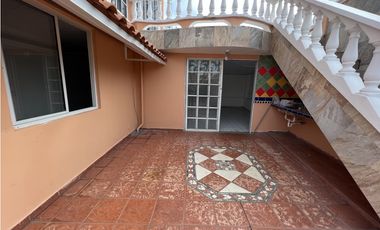 ALQUILER DE CASA EN ALTOS DEL BOSQUE EL DORAL 3 niveles