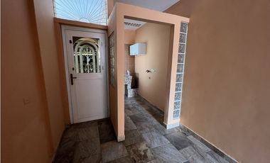 ALQUILER DE CASA EN ALTOS DEL BOSQUE EL DORAL 3 niveles