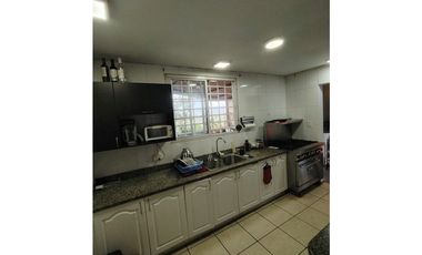 VENTA DE CASA EN BRISAS DEL GOLF DE 3 HABITACIONES CON 2 TERRAZAS