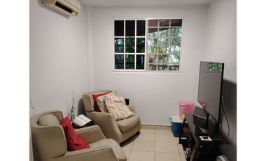 VENTA DE CASA EN BRISAS DEL GOLF DE 3 HABITACIONES CON 2 TERRAZAS