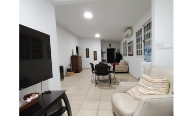 VENTA DE CASA EN BRISAS DEL GOLF DE 3 HABITACIONES CON 2 TERRAZAS