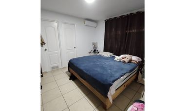 VENTA DE CASA EN BRISAS DEL GOLF DE 3 HABITACIONES CON 2 TERRAZAS