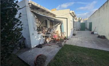 VENTA - OPORTUNIDAD 2 PH, en lote, ideal inversion - Zona Puerto