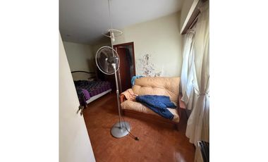 VENTA - OPORTUNIDAD 2 PH, en lote, ideal inversion - Zona Puerto