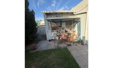 VENTA - OPORTUNIDAD 2 PH, en lote, ideal inversion - Zona Puerto