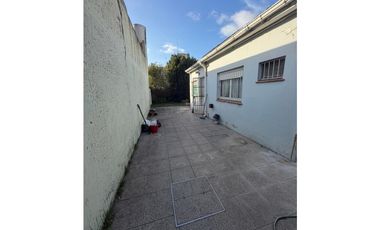 VENTA - OPORTUNIDAD 2 PH, en lote, ideal inversion - Zona Puerto