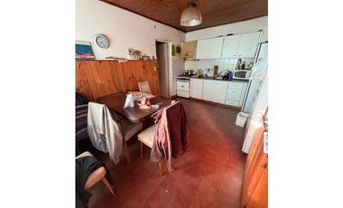 VENTA - OPORTUNIDAD 2 PH, en lote, ideal inversion - Zona Puerto