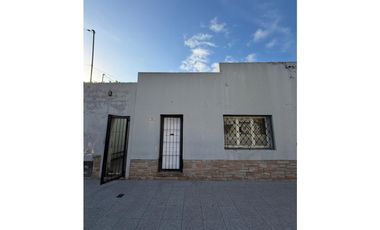 VENTA - OPORTUNIDAD 2 PH, en lote, ideal inversion - Zona Puerto