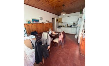 VENTA - OPORTUNIDAD 2 PH, en lote, ideal inversion - Zona Puerto