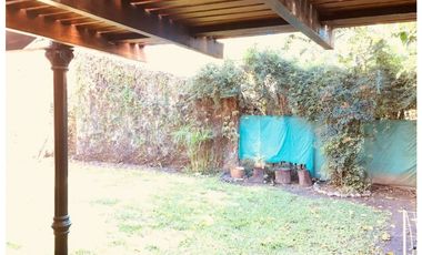 CASA EN VENTA EN CASTELAR SUR!!!