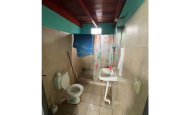 Casa con Galpon en Hasenkamp