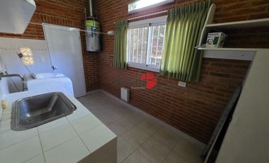 Casa en Venta - Carilo - Inmersa en el Bosque - 1.599 m² de terreno