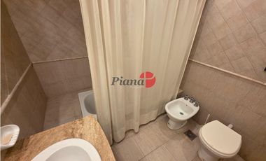 Casa en Venta - Carilo - Inmersa en el Bosque - 1.599 m² de terreno